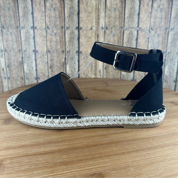 Women's Black Espadrille Flats (KEIZA-S) - Picture 2 of 6